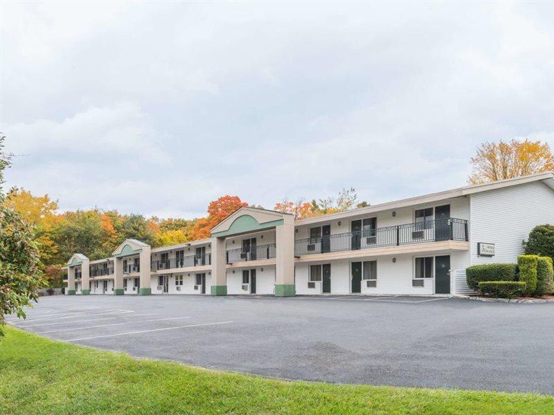 Days Inn By Wyndham Lenox Ma Bagian luar foto